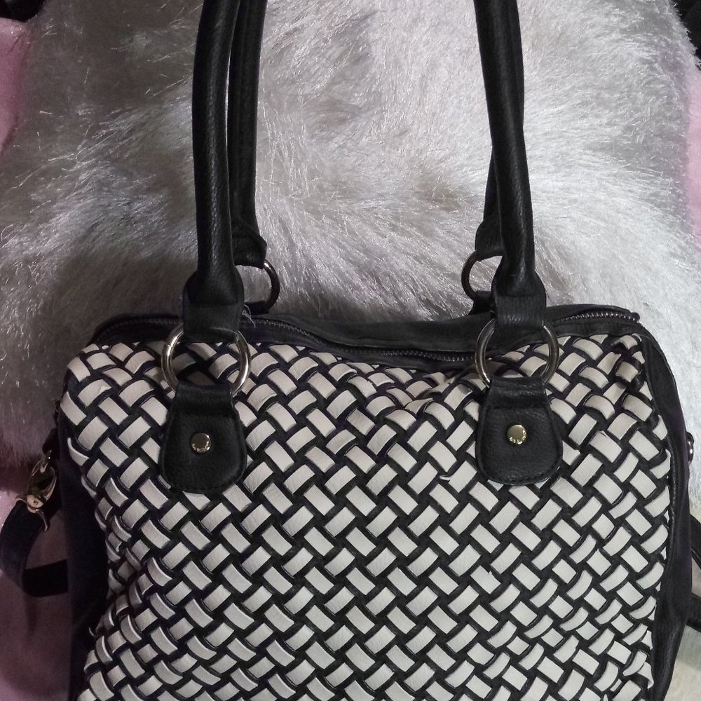 BIG BUDDHA BLACK AND WHITE SHOULDER BAG